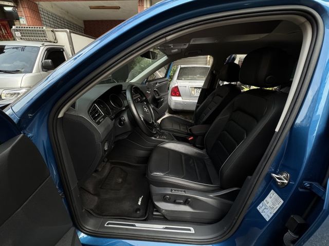 ★1.4渦輪高規CL版~僅跑7萬多，原廠保養紀錄，認證車原鈑件，IKEY.定速.電尾門.LED.電動椅.CARPLAY★  第3張相片