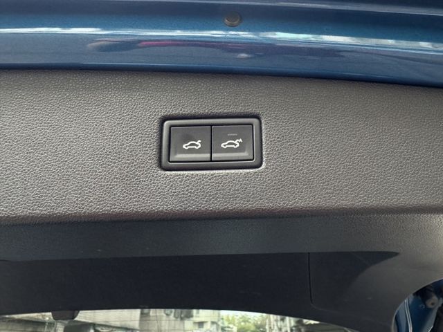 ★1.4渦輪高規CL版~僅跑7萬多，原廠保養紀錄，認證車原鈑件，IKEY.定速.電尾門.LED.電動椅.CARPLAY★  第14張相片