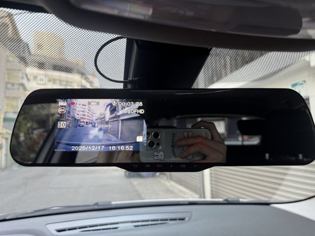 ★秒殺特價中~認證車原鈑件，IKEY.電尾門.LED頭燈.防滑系統.倒車顯影.電子手煞車，可全額貸款，比較後就知多便宜★  第11張相片