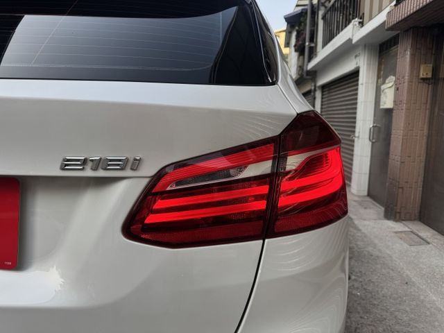 ★秒殺特價中~認證車原鈑件，IKEY.電尾門.LED頭燈.防滑系統.倒車顯影.電子手煞車，可全額貸款，比較後就知多便宜★  第19張相片