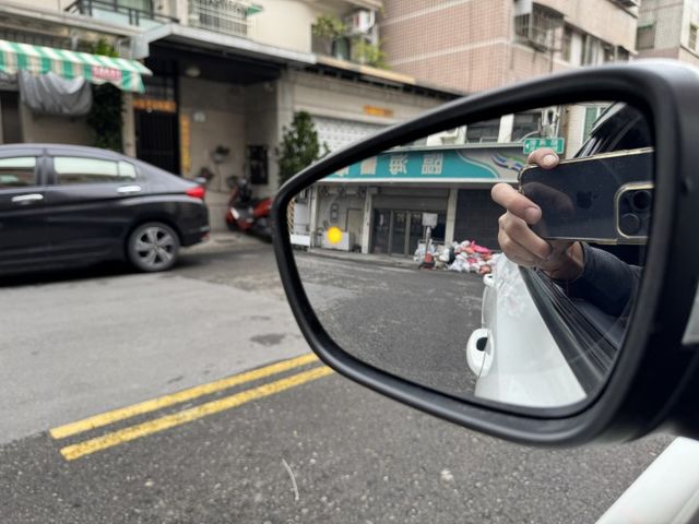 ★超美ST-LINE運動版~僅跑8萬多，認證車原鈑件，原廠大包.IKEY.LV2.盲點.HUD.B&O音響.LED頭燈★  第18張相片