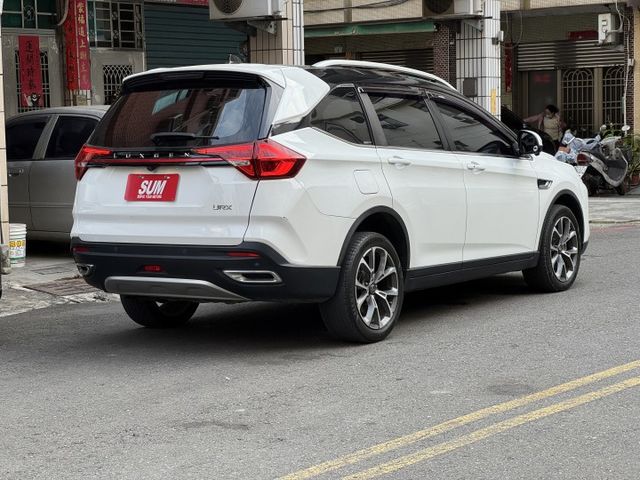 ★改款NEO車型外表更好看~僅跑4萬多雙色黑車頂，IKEY.環景.ACC.電尾門.盲點.CARPLAY.HUD，原鈑件★  第2張相片