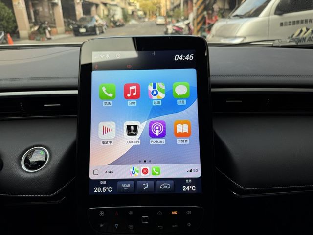 ★改款NEO車型外表更好看~僅跑4萬多雙色黑車頂，IKEY.環景.ACC.電尾門.盲點.CARPLAY.HUD，原鈑件★  第16張相片