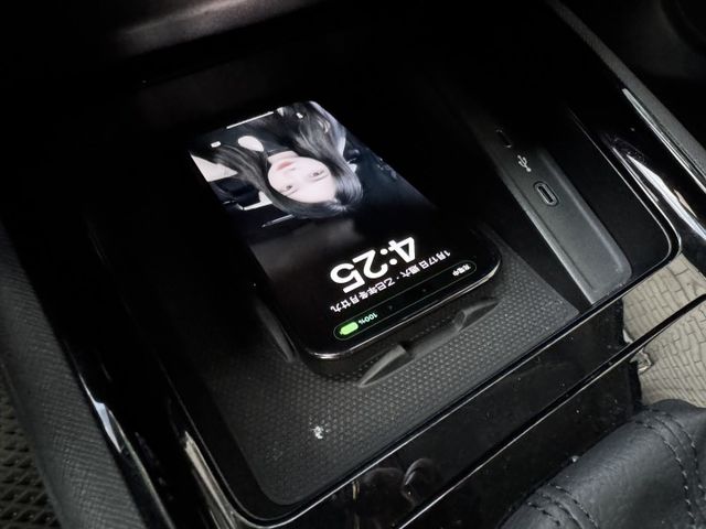 ★1.5渦輪豪華菁英版~僅跑4萬多低里程，認證車原鈑件，IKEY.LV2.盲點.雙電熱椅.電動尾門.LED，可全額貸款★  第19張相片