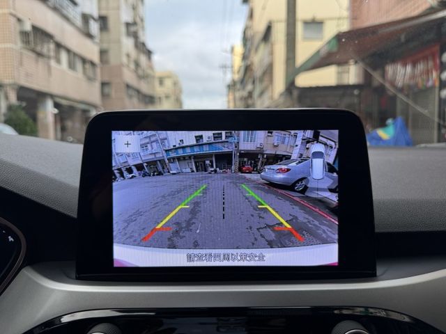 ★挑戰全台最低價~年底車12月出廠，最美白色系，認證車原鈑件，盲點.定速.CARPLAY導航.倒車顯影.防滑，可全額貸★  第13張相片