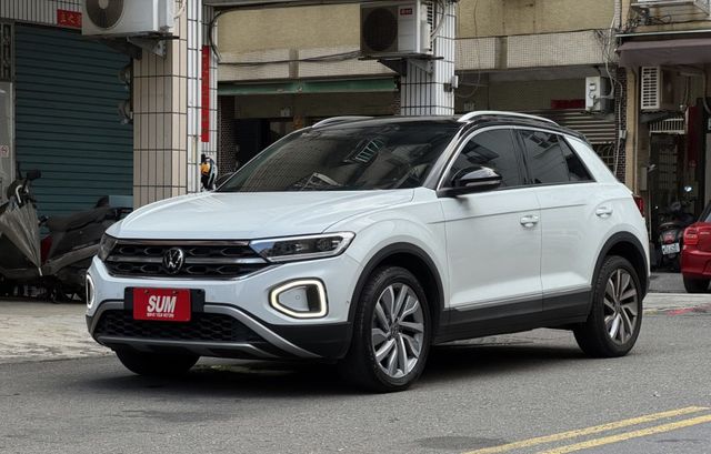 ★超美低里程1.5渦輪高規SD版+選配雙色套件/電子後視鏡~僅跑2萬，IKEY.盲點.LV2.電尾.記憶電動椅，原鈑件★  第1張相片