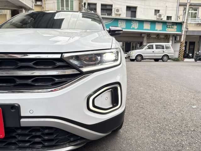 ★超美低里程1.5渦輪高規SD版+選配雙色套件/電子後視鏡~僅跑2萬，IKEY.盲點.LV2.電尾.記憶電動椅，原鈑件★  第20張相片