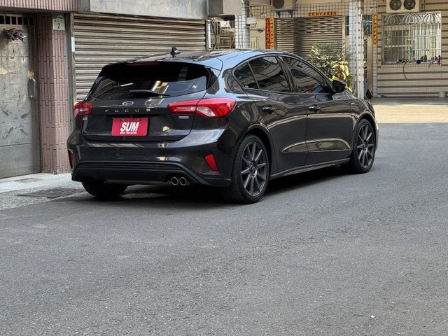 ★LOMMEL賽道版~認證車原鈑件，原廠大包.德制18吋鋁圈.智能LED頭燈.LV2.B&O音響.電動椅.盲點，可全貸★  第2張相片