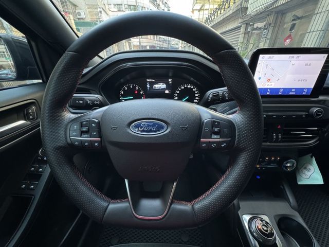 ★LOMMEL賽道版~認證車原鈑件，原廠大包.德制18吋鋁圈.智能LED頭燈.LV2.B&O音響.電動椅.盲點，可全貸★  第8張相片