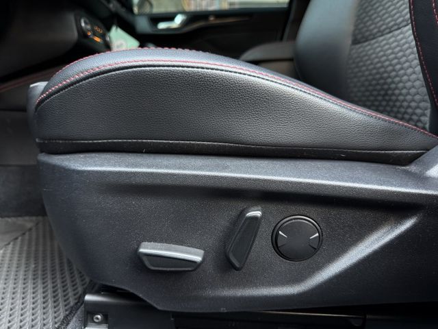 ★LOMMEL賽道版~認證車原鈑件，原廠大包.德制18吋鋁圈.智能LED頭燈.LV2.B&O音響.電動椅.盲點，可全貸★  第9張相片