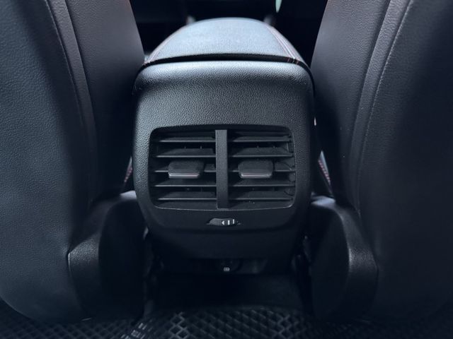 ★LOMMEL賽道版~認證車原鈑件，原廠大包.德制18吋鋁圈.智能LED頭燈.LV2.B&O音響.電動椅.盲點，可全貸★  第19張相片