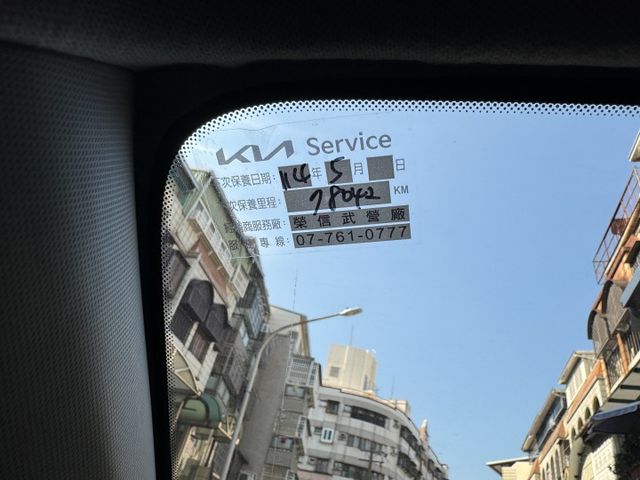 ★1.0渦輪油電高規驚艷版~挑戰全台最低價，IKEY.雙色套件.LV2.盲點.CARPLAY，認證車原鈑件，原廠保固中★  第10張相片