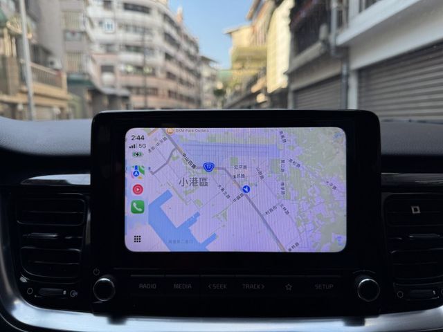 ★1.0渦輪油電高規驚艷版~挑戰全台最低價，IKEY.雙色套件.LV2.盲點.CARPLAY，認證車原鈑件，原廠保固中★  第17張相片