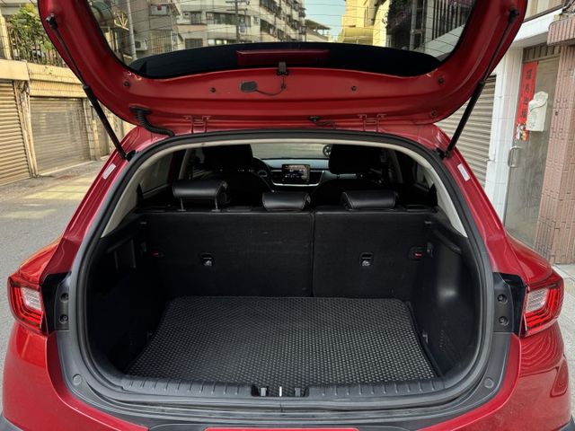 ★1.0渦輪油電高規驚艷版~挑戰全台最低價，IKEY.雙色套件.LV2.盲點.CARPLAY，認證車原鈑件，原廠保固中★  第19張相片