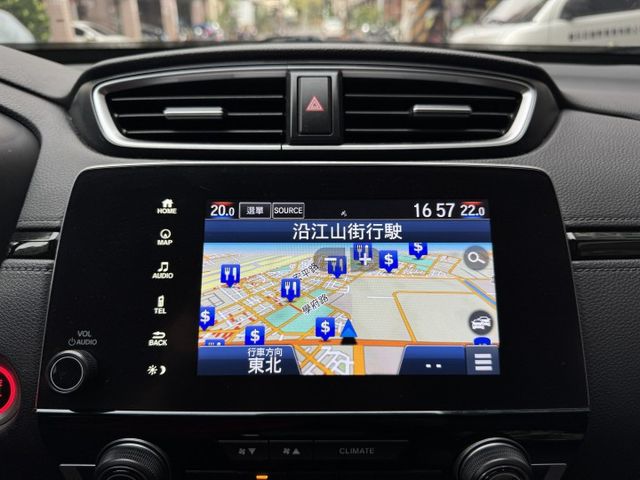 ★小改款5.5代配備再升級~認證車原鈑件，IKEY.電尾門.LV2.導航.倒車顯影.CARPLAY.LED，可全額貸款★  第11張相片