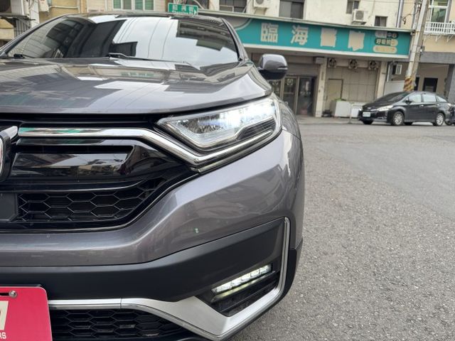 ★小改款5.5代配備再升級~認證車原鈑件，IKEY.電尾門.LV2.導航.倒車顯影.CARPLAY.LED，可全額貸款★  第16張相片