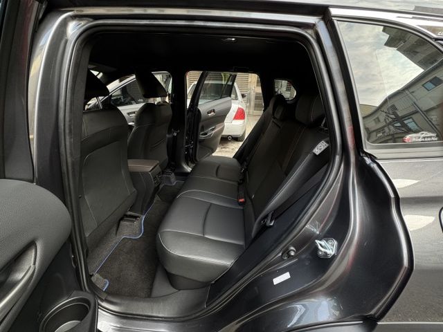 ★全新小改款稀有油電旗艦版~IKEY.LV2.環景.電尾門.盲點.LED.導航.CARPLAY，認證車原鈑件，原廠保固★  第4張相片