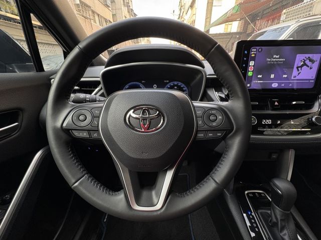 ★全新小改款稀有油電旗艦版~IKEY.LV2.環景.電尾門.盲點.LED.導航.CARPLAY，認證車原鈑件，原廠保固★  第11張相片