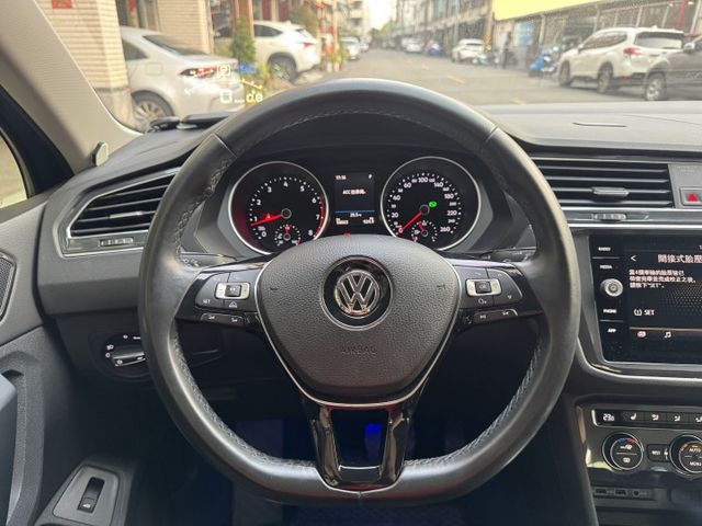 ★1.4渦輪高規CL版+升級盲點/電子後視鏡/HUD~僅跑5萬多，IKEY.電尾門.LED.CARPLAY，認證車原鈑★  第6張相片