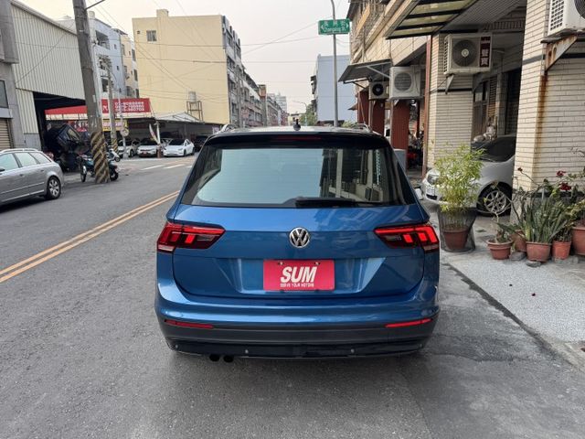 ★1.4渦輪高規CL版+升級盲點/電子後視鏡/HUD~僅跑5萬多，IKEY.電尾門.LED.CARPLAY，認證車原鈑★  第9張相片