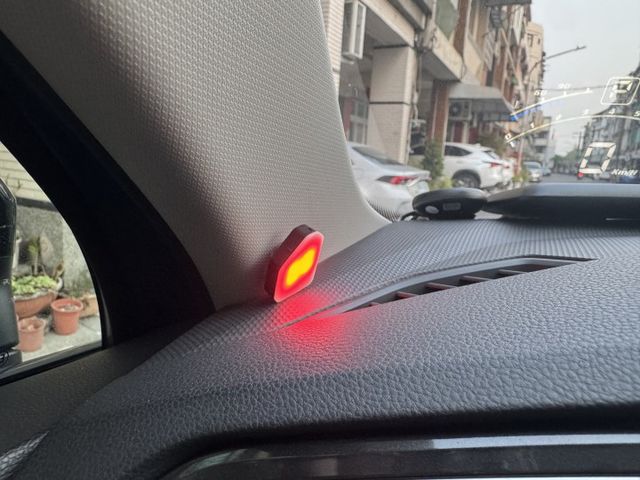 ★1.4渦輪高規CL版+升級盲點/電子後視鏡/HUD~僅跑5萬多，IKEY.電尾門.LED.CARPLAY，認證車原鈑★  第14張相片