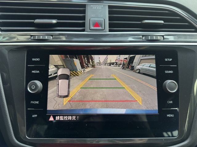 ★1.4渦輪高規CL版+升級盲點/電子後視鏡/HUD~僅跑5萬多，IKEY.電尾門.LED.CARPLAY，認證車原鈑★  第17張相片