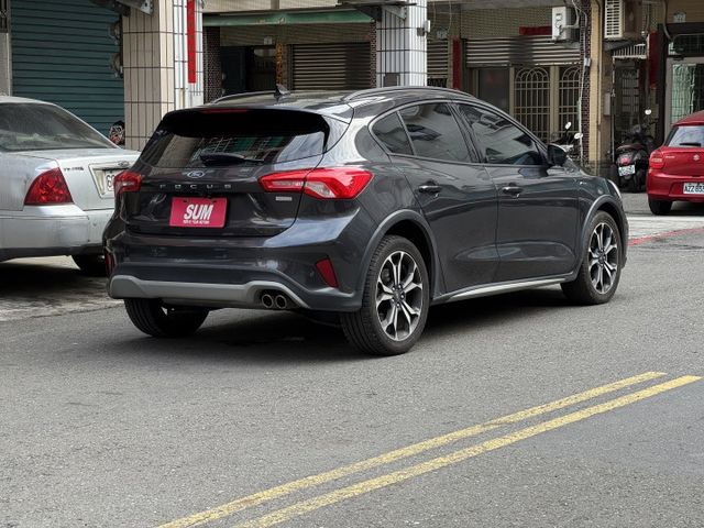 ★ACTIVE任性版+升級環景影像/6年原廠保固，全原廠保養紀錄，認證車原鈑件，IKEY.LV2.B&O音響.電動椅★  第2張相片