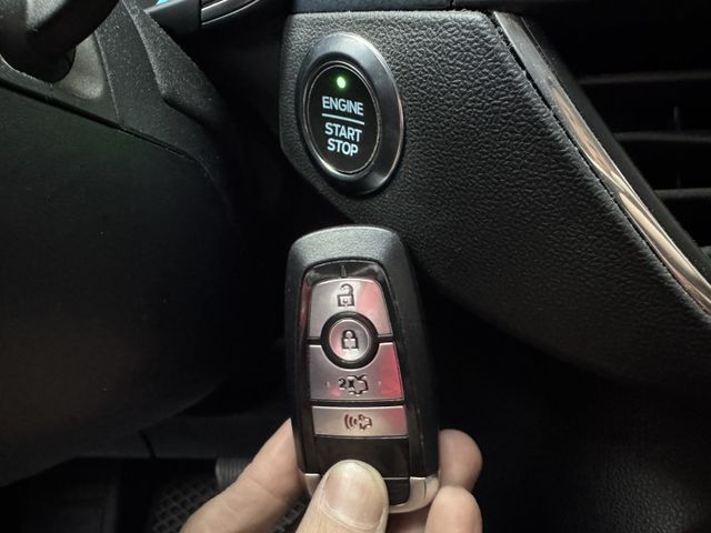 ★ACTIVE任性版+升級環景影像/6年原廠保固，全原廠保養紀錄，認證車原鈑件，IKEY.LV2.B&O音響.電動椅★  第15張相片