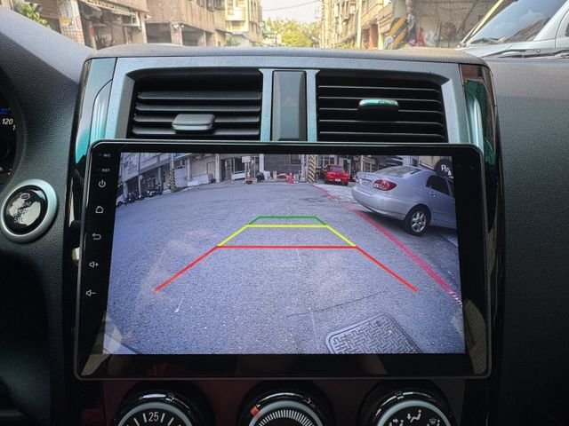 ★最頂輕鬆版+升級精裝影音/電子後視鏡~僅跑1.7萬，IKEY.電動尾門.導航.防滑.倒車顯影.CARPLAY，原鈑件★  第16張相片