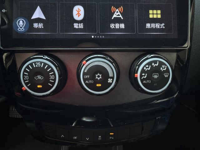 ★最頂輕鬆版+升級精裝影音/電子後視鏡~僅跑1.7萬，IKEY.電動尾門.導航.防滑.倒車顯影.CARPLAY，原鈑件★  第18張相片