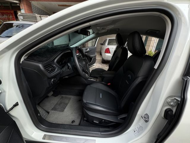 ★ACTIVE任性版+選配環景影像/升級原廠六年保固~僅跑3萬原鈑件，全原廠保養紀錄，IKEY.LV2.B&O.盲點★  第3張相片