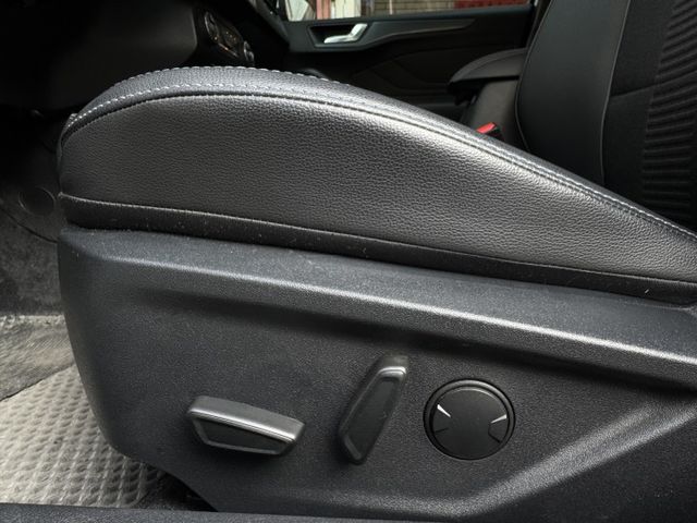 ★ACTIVE任性版+選配環景影像/升級原廠六年保固~僅跑3萬原鈑件，全原廠保養紀錄，IKEY.LV2.B&O.盲點★  第9張相片