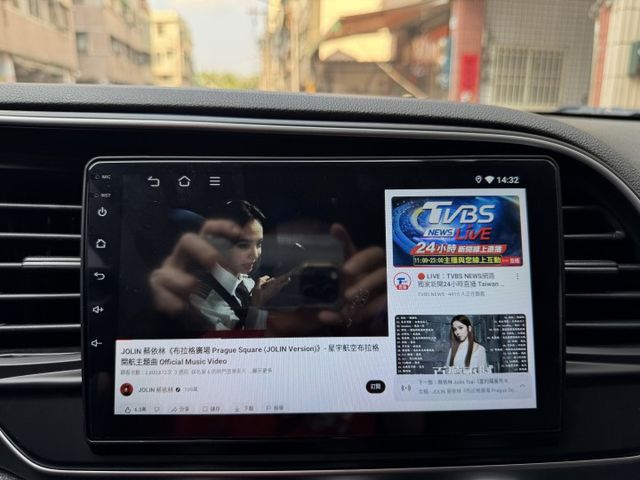 ★末代ELANTRA超低里程+升級影音全配~定速.防滑系統.6氣囊.導航.倒車顯影.CARPLAY，認證車原鈑件可全貸★  第13張相片