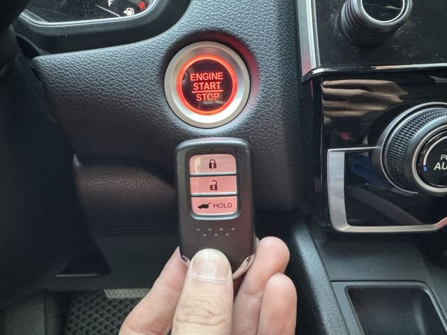 ★特價全新小改款5.5代VTIS~僅跑5萬低里程，IKEY.電尾門.LV2.導航.LED.CARPLAY，認證車原鈑件★  第8張相片