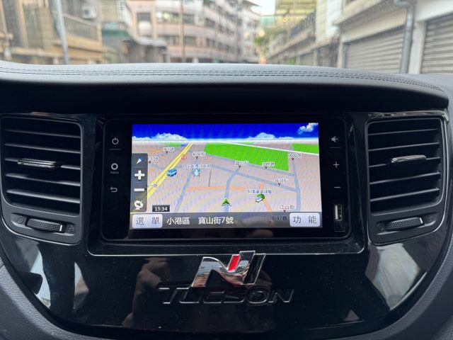 ★小改款稀有旗艦版~環景影像.全景天窗.電尾門.IKEY.電動椅.導航.盲點.CARPLAY，認證車原鈑件，可全額貸款★  第14張相片