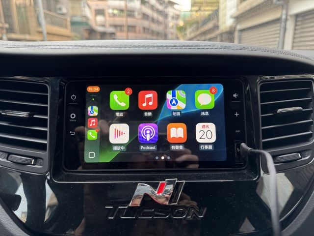 ★小改款稀有旗艦版~環景影像.全景天窗.電尾門.IKEY.電動椅.導航.盲點.CARPLAY，認證車原鈑件，可全額貸款★  第15張相片