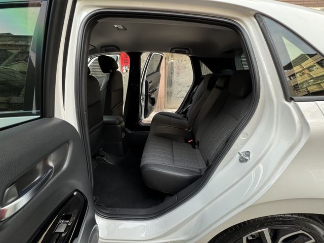 ★油電旗艦版~認證車原鈑件，IKEY.盲點.LV2.CARPLAY.LED頭燈，市區平均一公升可跑39公里超級省油★  第4張相片