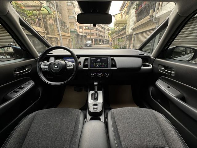 ★油電旗艦版~認證車原鈑件，IKEY.盲點.LV2.CARPLAY.LED頭燈，市區平均一公升可跑39公里超級省油★  第5張相片