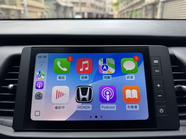 ★油電旗艦版~認證車原鈑件，IKEY.盲點.LV2.CARPLAY.LED頭燈，市區平均一公升可跑39公里超級省油★  第14張相片