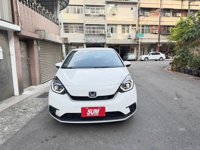 ★油電旗艦版~認證車原鈑件，IKEY.盲點.LV2.CARPLAY.LED頭燈，市區平均一公升可跑39公里超級省油★  第16張相片