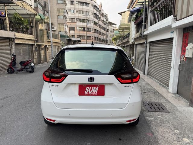 ★油電旗艦版~認證車原鈑件，IKEY.盲點.LV2.CARPLAY.LED頭燈，市區平均一公升可跑39公里超級省油★  第17張相片