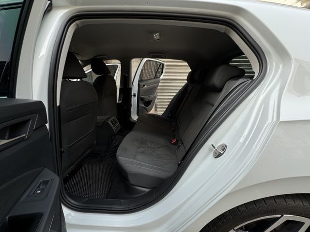 ★年底車23年式1.5渦輪STYLE版~原廠保養紀錄，認證車原鈑，IKEY.LV2.自動停車.記憶電動椅.盲點.LED★  第4張相片