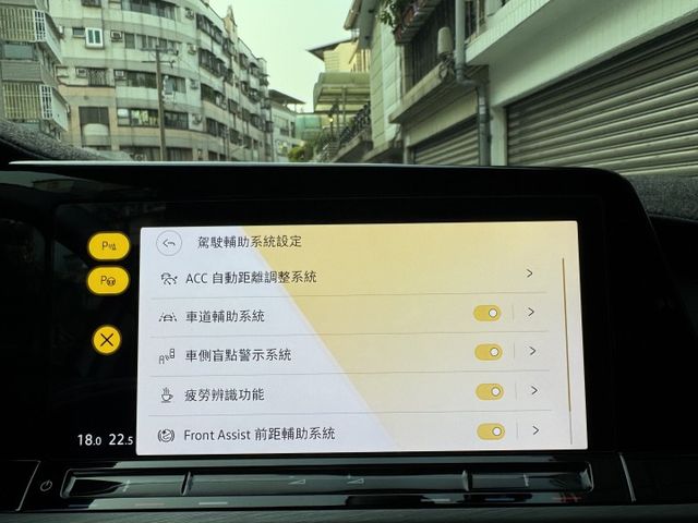 ★年底車23年式1.5渦輪STYLE版~原廠保養紀錄，認證車原鈑，IKEY.LV2.自動停車.記憶電動椅.盲點.LED★  第13張相片