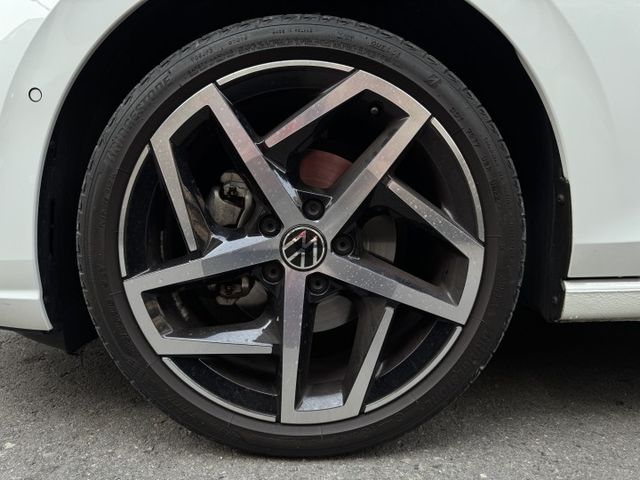 ★年底車23年式1.5渦輪STYLE版~原廠保養紀錄，認證車原鈑，IKEY.LV2.自動停車.記憶電動椅.盲點.LED★  第20張相片