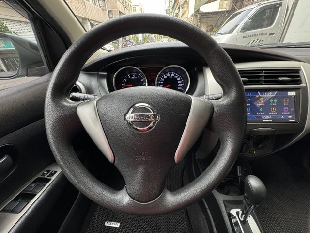 ★精裝影音版~認證車原鈑件，衛星導航.數位電視.倒車顯影.胎壓偵測.前雷達，最美白色系，可全額貸款★  第7張相片