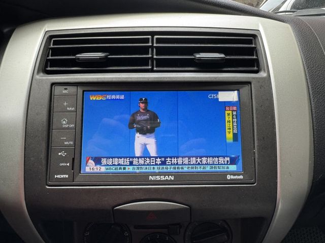 ★精裝影音版~認證車原鈑件，衛星導航.數位電視.倒車顯影.胎壓偵測.前雷達，最美白色系，可全額貸款★  第11張相片