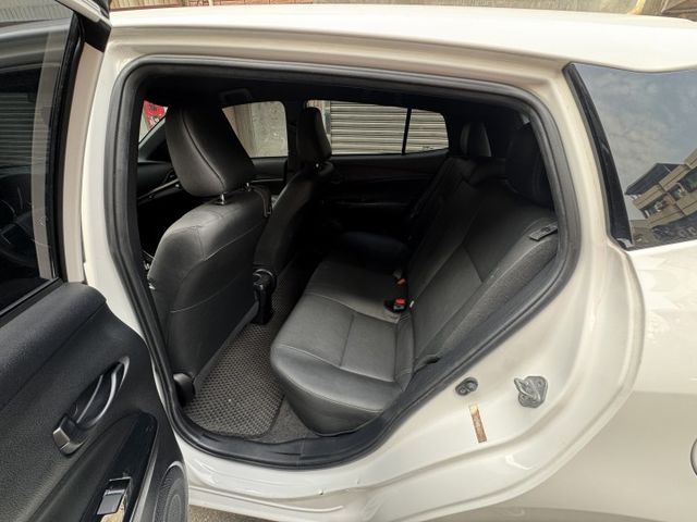 ★精裝影音版~僅跑6萬多，衛星導航.防滑系統.電子後視鏡.網路電視.日型燈，認證車原鈑件，可全額貸款★  第4張相片