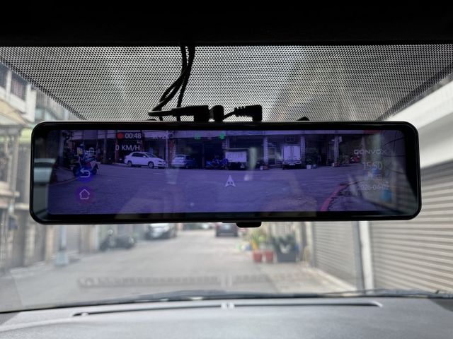 ★精裝影音版~僅跑6萬多，衛星導航.防滑系統.電子後視鏡.網路電視.日型燈，認證車原鈑件，可全額貸款★  第6張相片