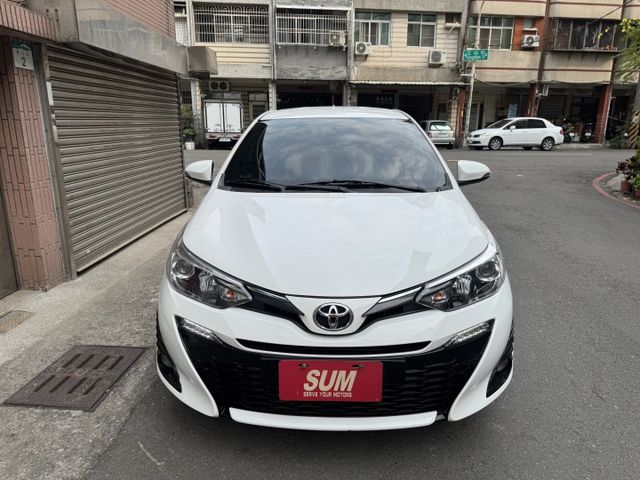 ★精裝影音版~僅跑6萬多，衛星導航.防滑系統.電子後視鏡.網路電視.日型燈，認證車原鈑件，可全額貸款★  第15張相片