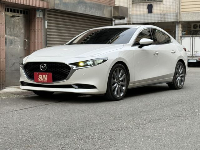 ★4門旗艦Signature版~認證車原鈑件，BOSE音響.LV2.盲點.環景.電動椅.HUD.LED，原廠保固可全貸★  第1張相片